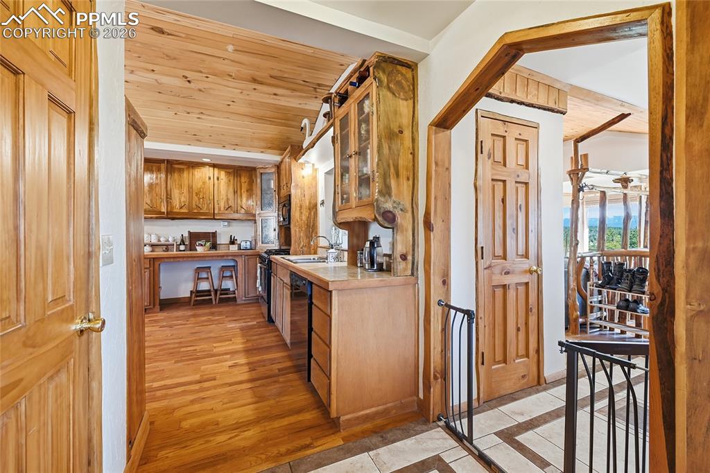 556 Circle Drive Florissant CO 80816