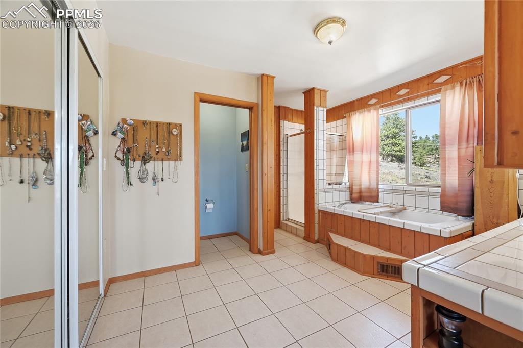 556 Circle Drive Florissant CO 80816