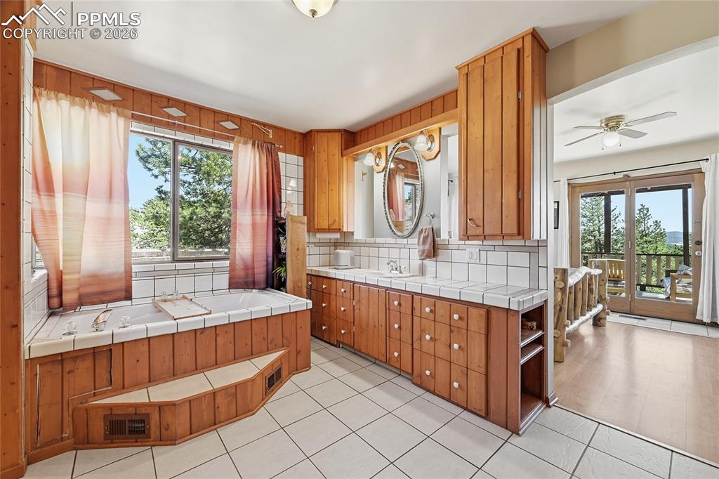 556 Circle Drive Florissant CO 80816