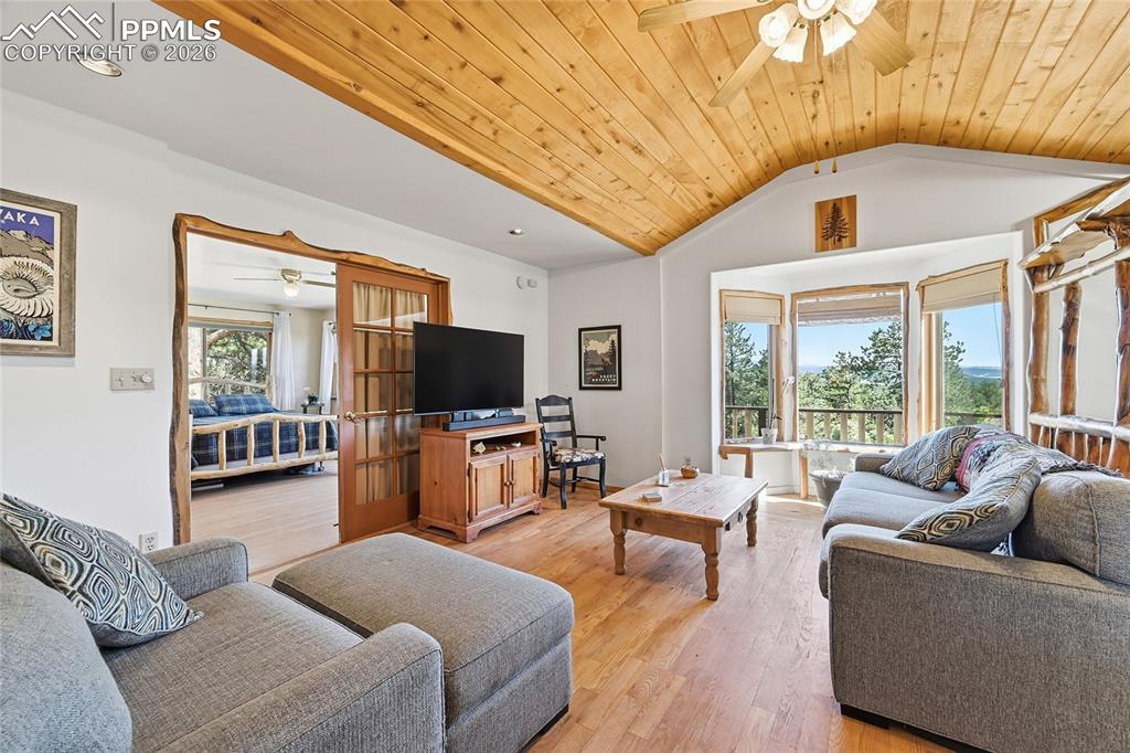 556 Circle Drive Florissant CO 80816