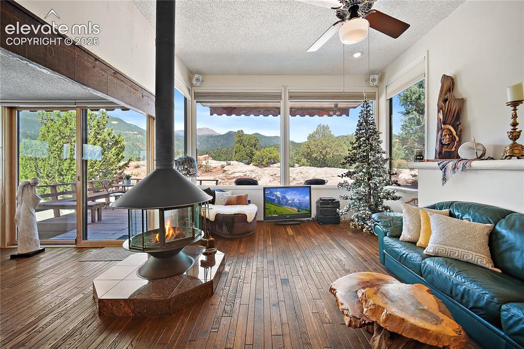 133 Via Vallecito Manitou Springs CO 80829
