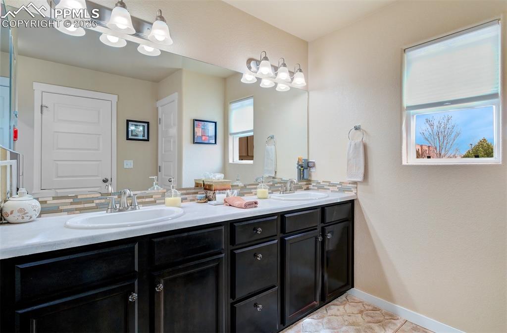 1354 Antrim Loop Colorado Springs CO 80910