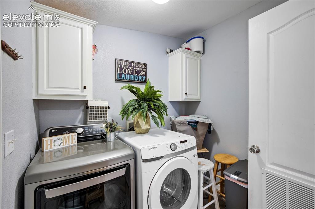 7647 Whiptail Point Colorado Springs CO 80922