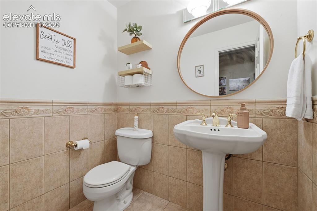 6914 Oak Valley Drive Colorado Springs CO 80919
