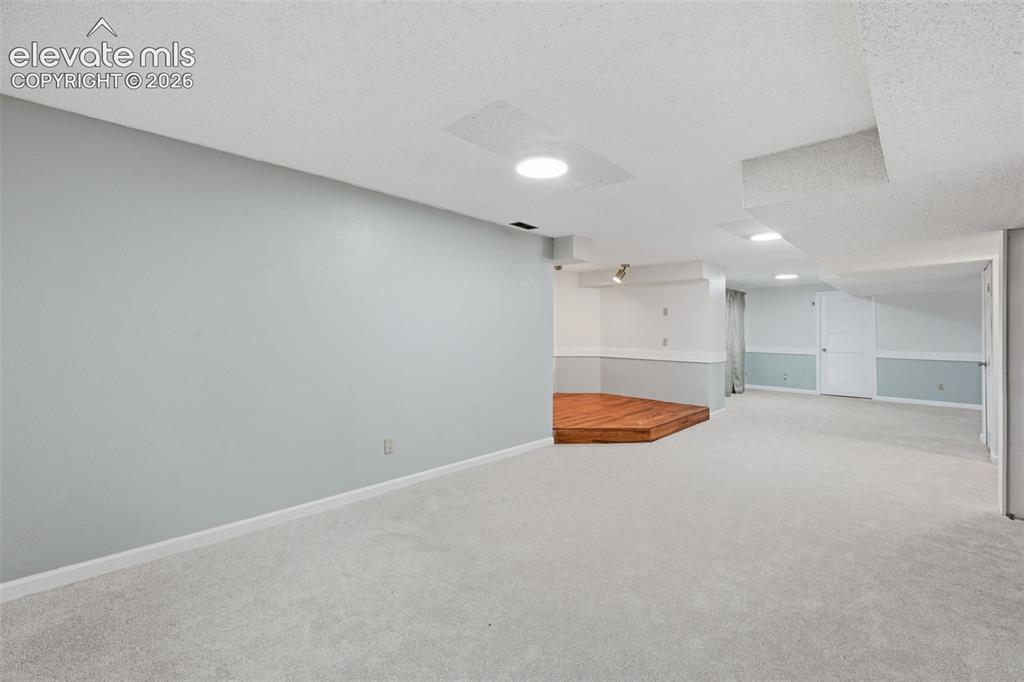 6914 Oak Valley Drive Colorado Springs CO 80919