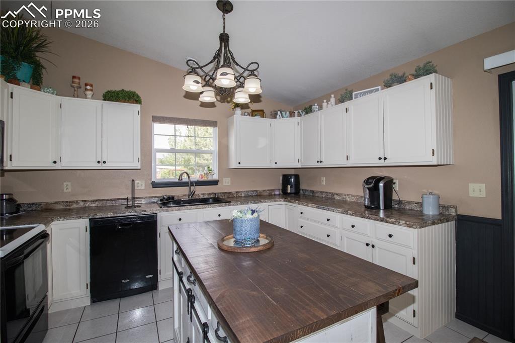 560 N Robinson Avenue Florence CO 81226