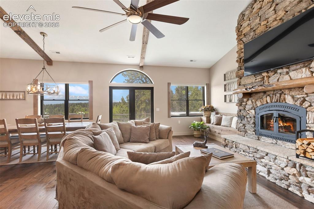 5542 North Road Divide CO 80814
