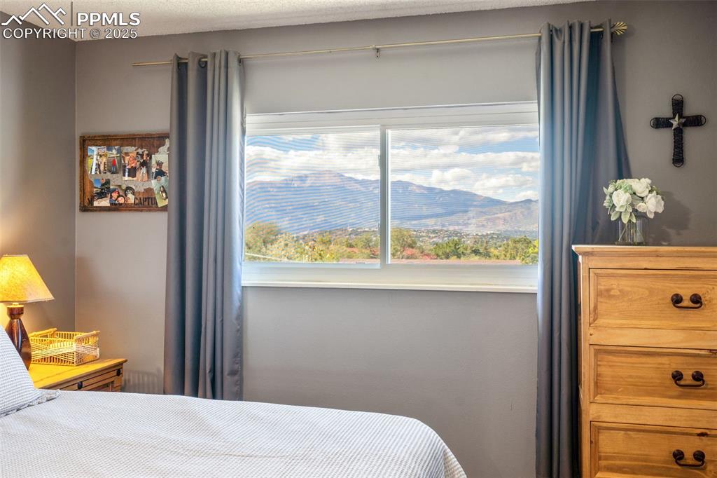 5160 Sapphire Drive Colorado Springs CO 80918