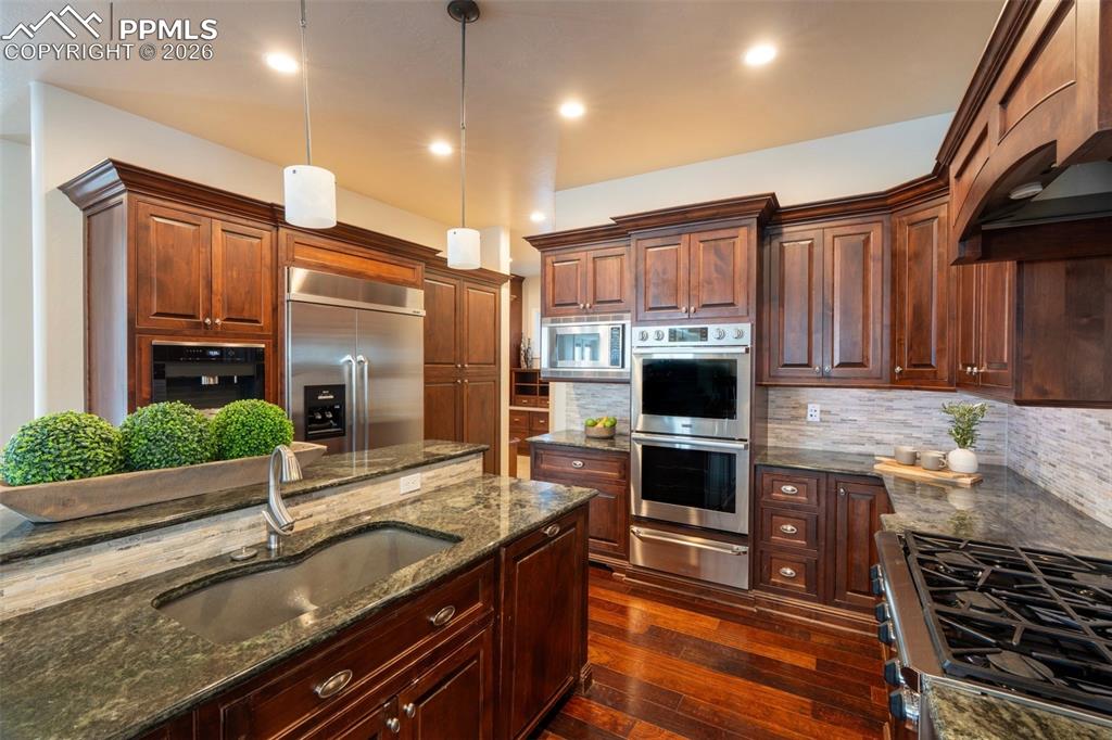 1575 Vine Cliff Heights Colorado Springs CO 80921