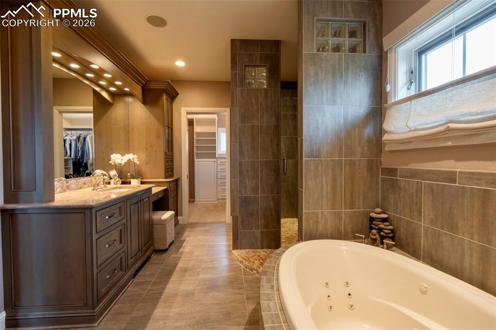 1575 Vine Cliff Heights Colorado Springs CO 80921