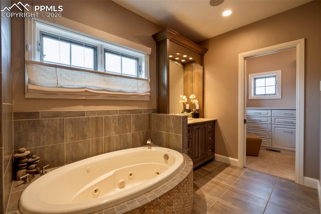 1575 Vine Cliff Heights Colorado Springs CO 80921