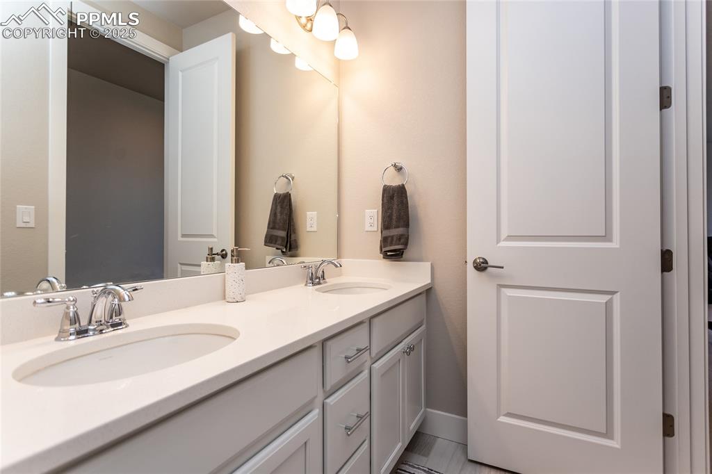 6656 Kenzie Circle Castle Pines CO 80108