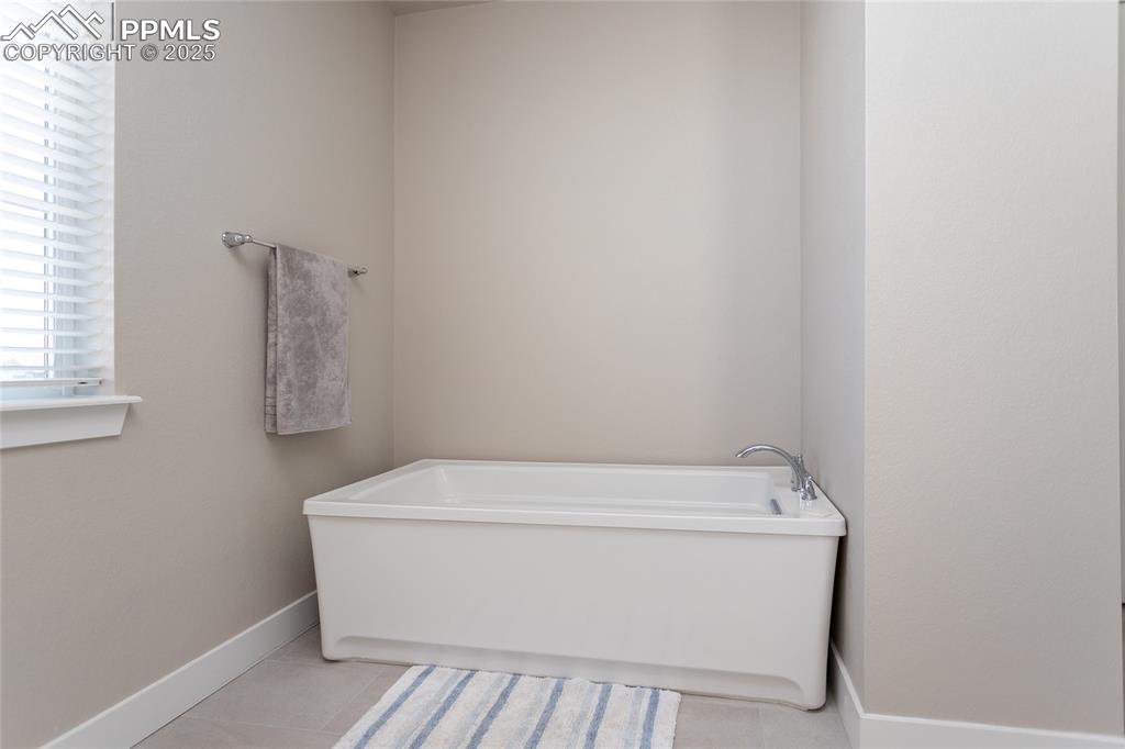 6656 Kenzie Circle Castle Pines CO 80108