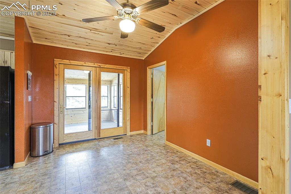 62 Cheyenne Road Florissant CO 80816