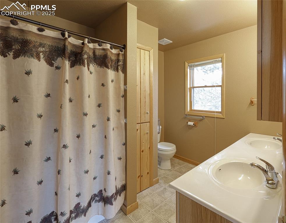 62 Cheyenne Road Florissant CO 80816