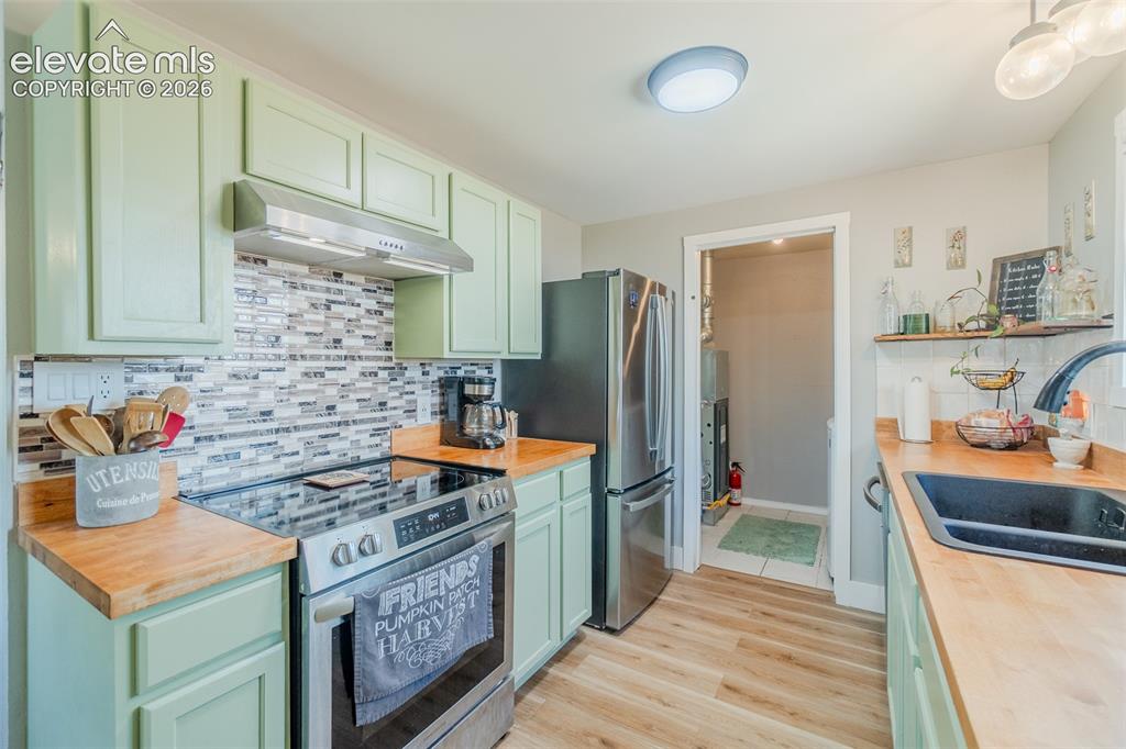 6825 Cory Place Colorado Springs CO 80915