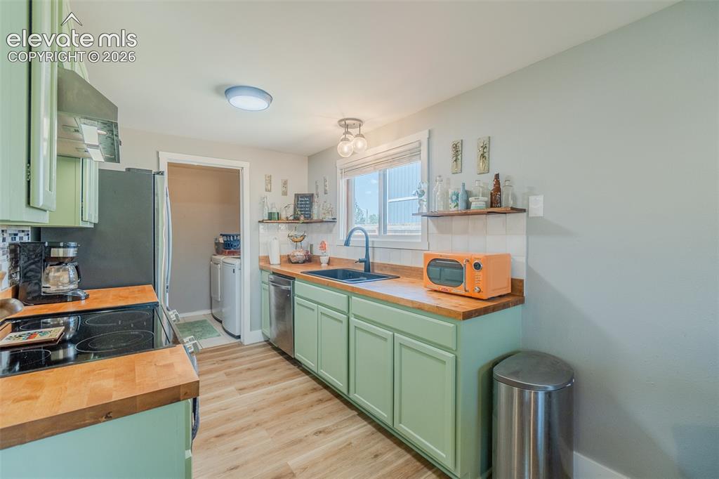6825 Cory Place Colorado Springs CO 80915