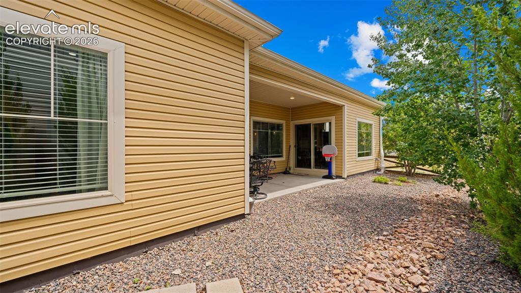 6724 Golden Briar Lane Colorado Springs CO 80927
