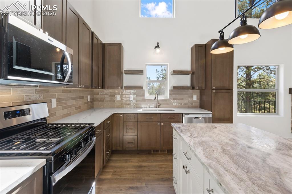 240 N Mountain Estates Road Florissant CO 80816