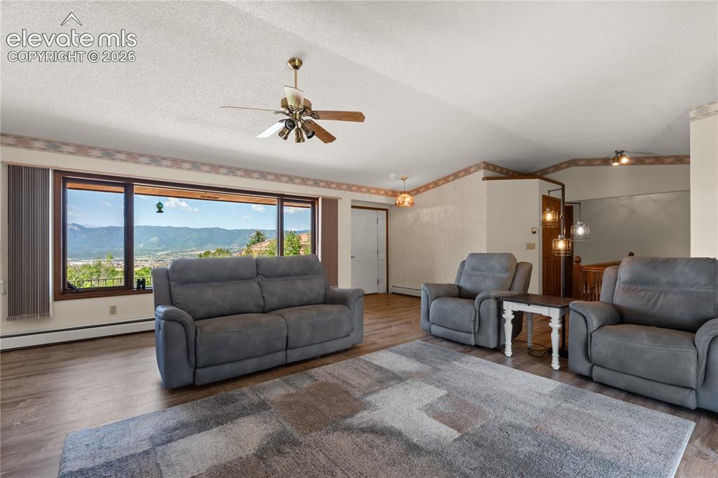 380 Scrub Oak Circle Monument CO 80132