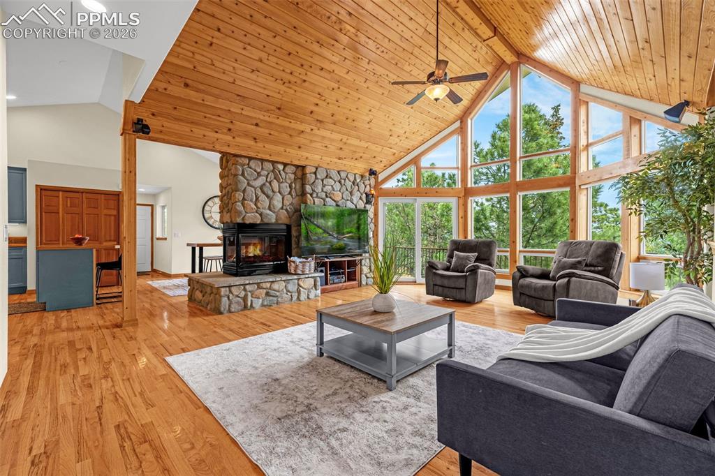 25 Leaming Road Colorado Springs CO 80906
