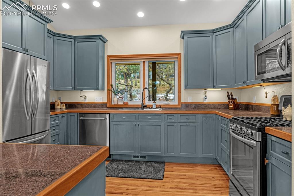 25 Leaming Road Colorado Springs CO 80906