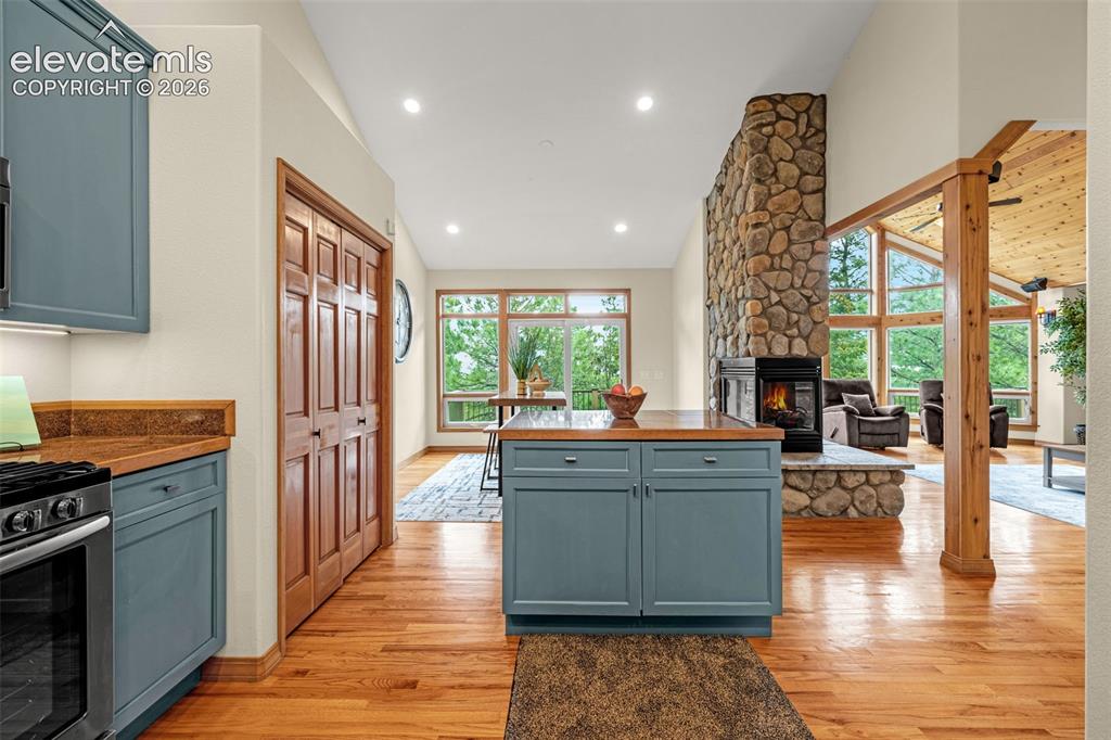 25 Leaming Road Colorado Springs CO 80906