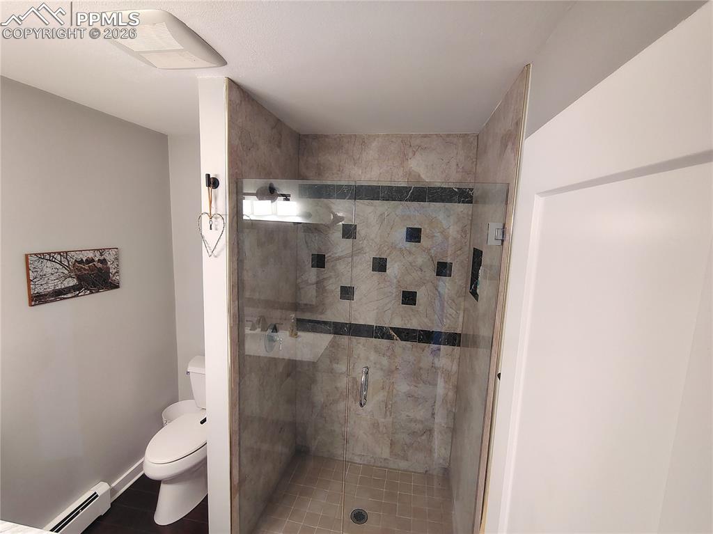 810 Broadview Place Colorado Springs CO 80904