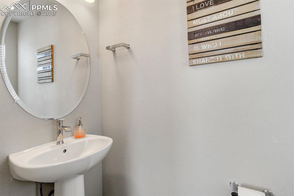 10384 Horton Drive Colorado Springs CO 80925