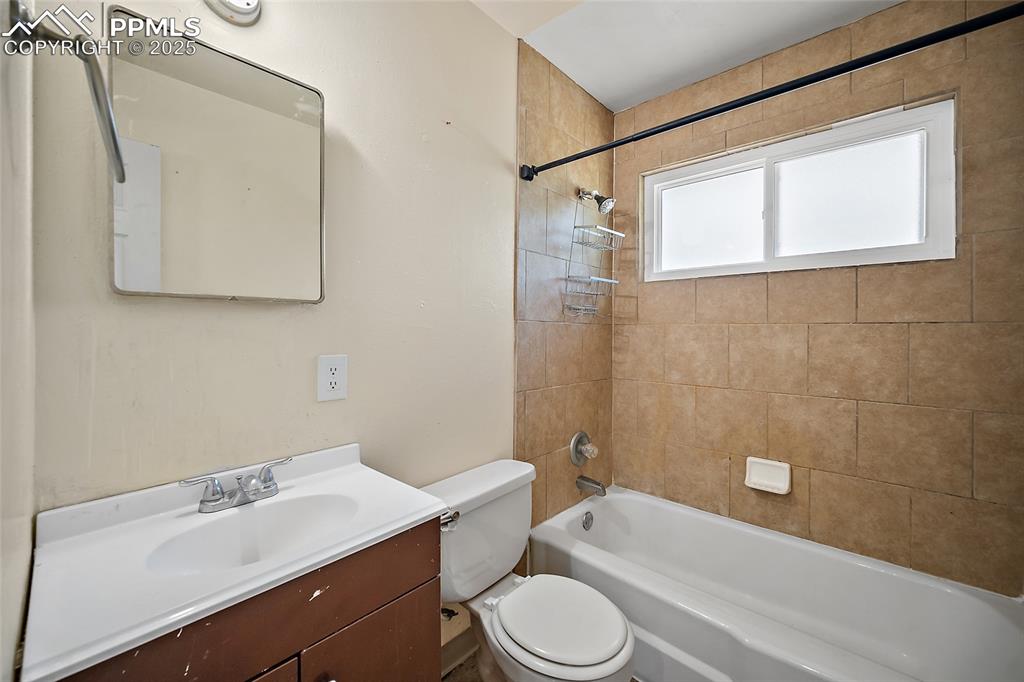 95 Landoe Lane Colorado Springs CO 80911