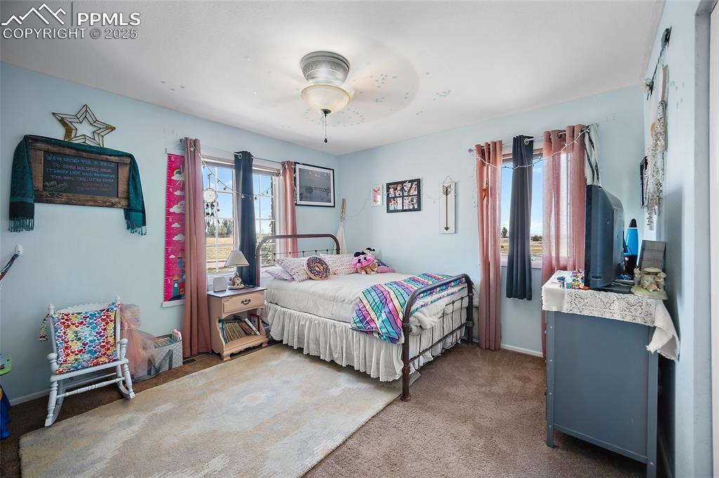 650 E Woodleaf Drive Pueblo CO 81007
