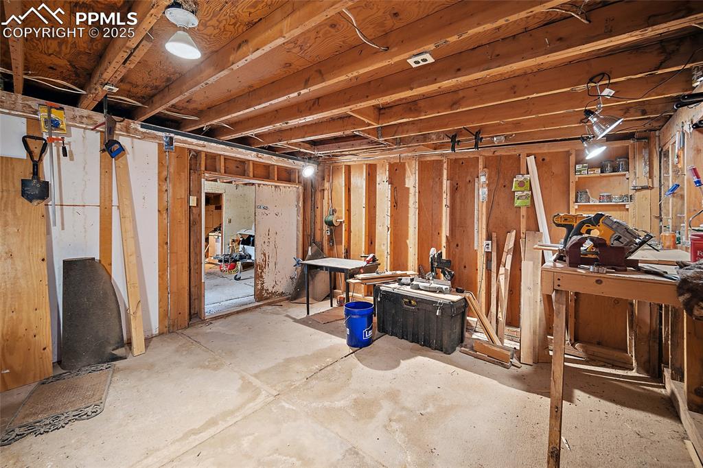 650 E Woodleaf Drive Pueblo CO 81007