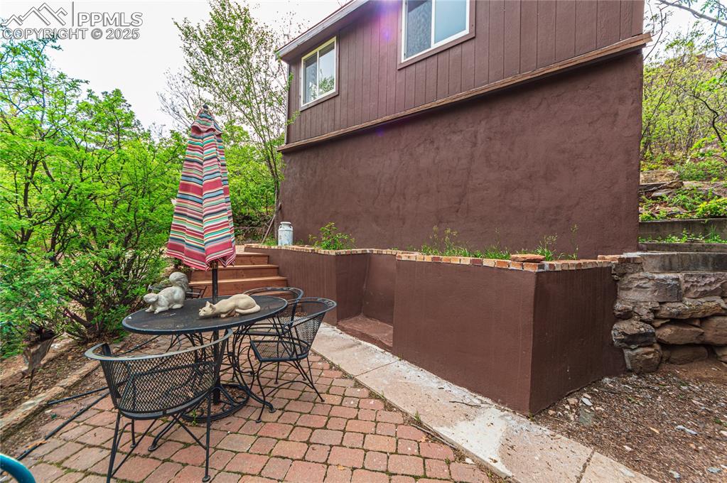 480 Bear Creek Place Colorado Springs CO 80906