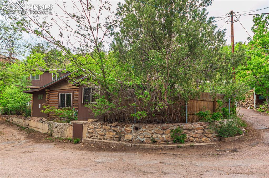 480 Bear Creek Place Colorado Springs CO 80906