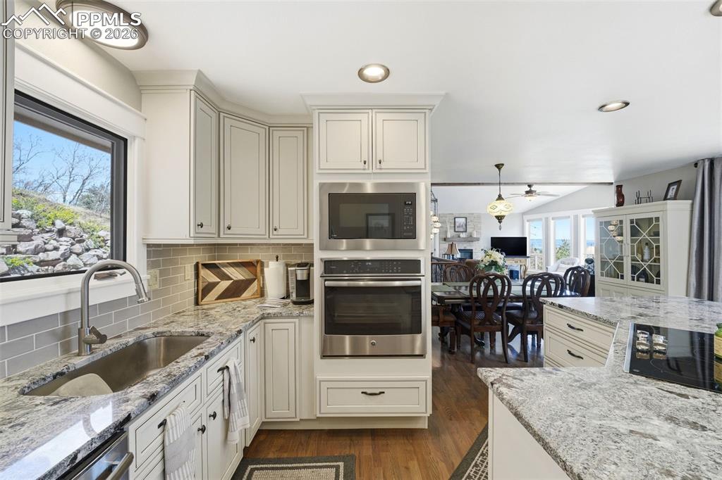 745 Scrub Oak Road Manitou Springs CO 80829