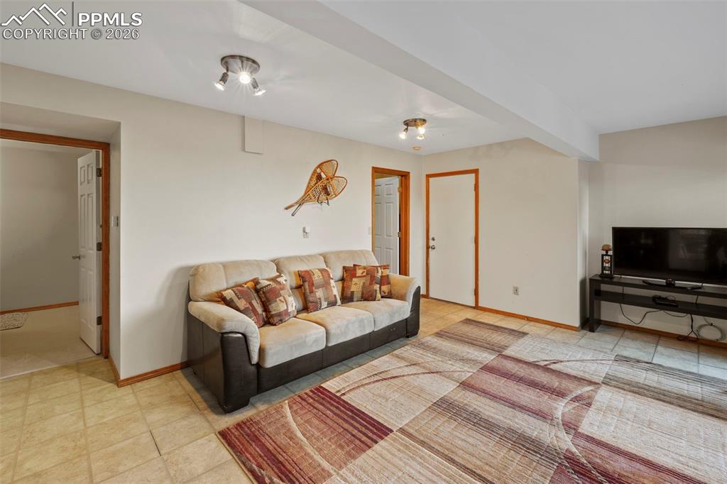 745 Scrub Oak Road Manitou Springs CO 80829