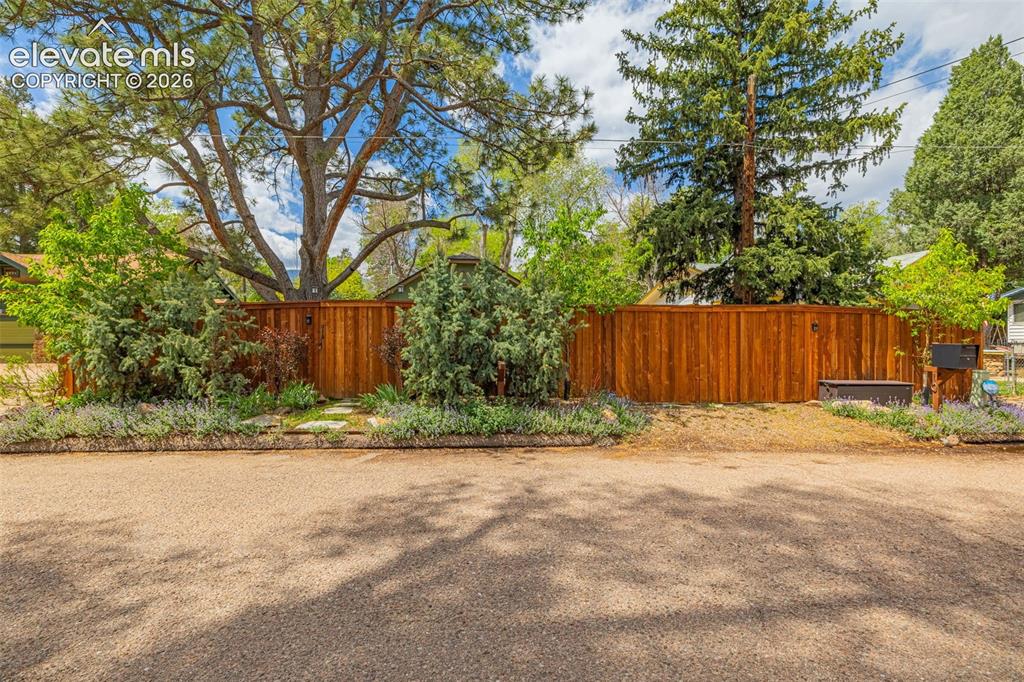 10 Wolfe Avenue Colorado Springs CO 80905