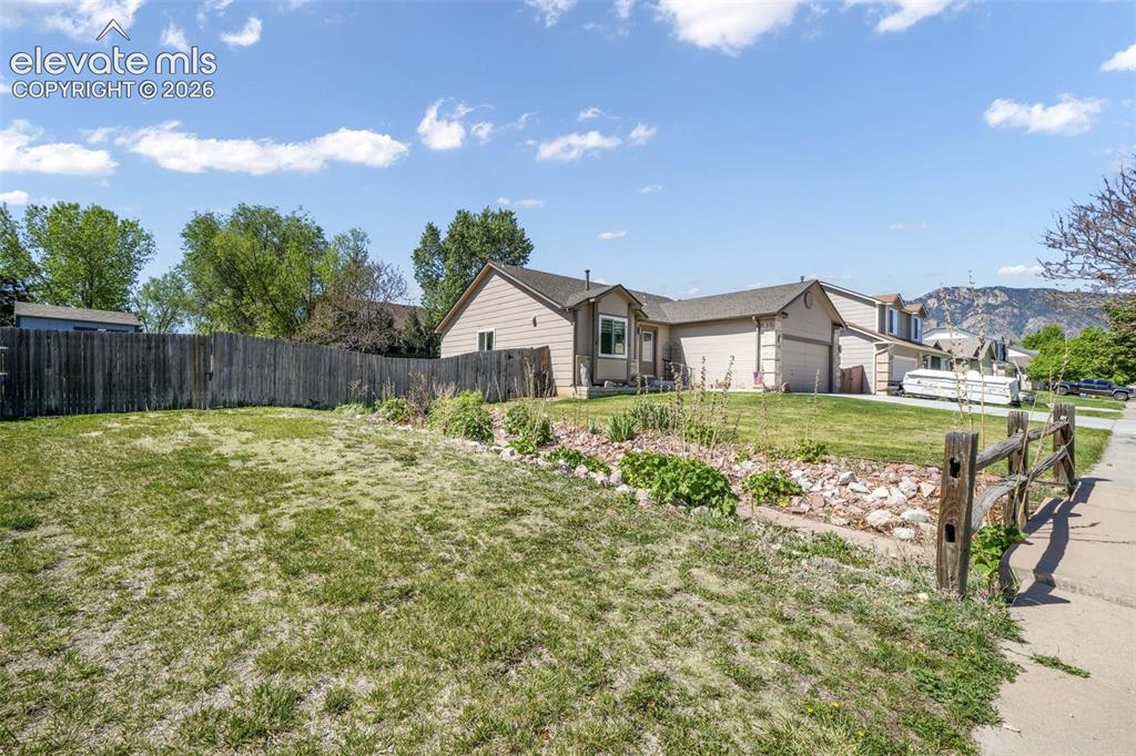 1643 S Canoe Creek Drive Colorado Springs CO 80906