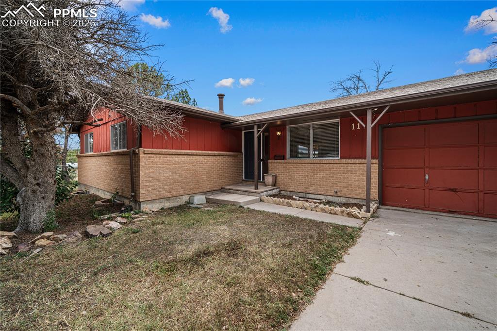 11 Macnaughton Road Pueblo CO 81001