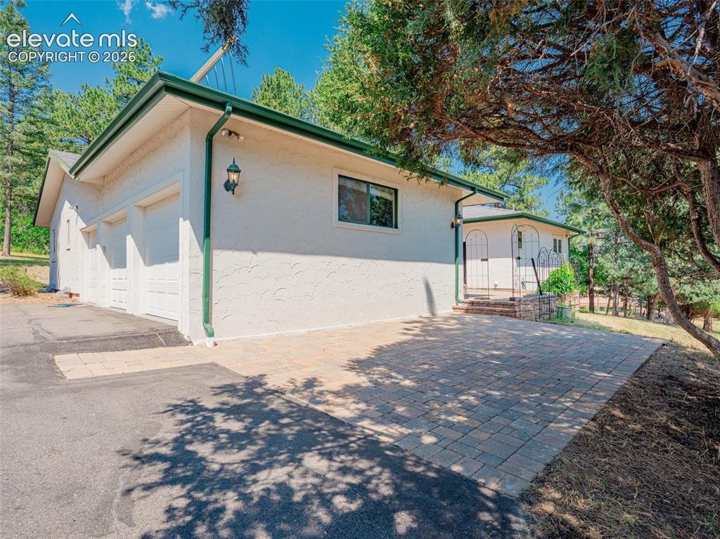 8057 Bannock Drive Larkspur CO 80118