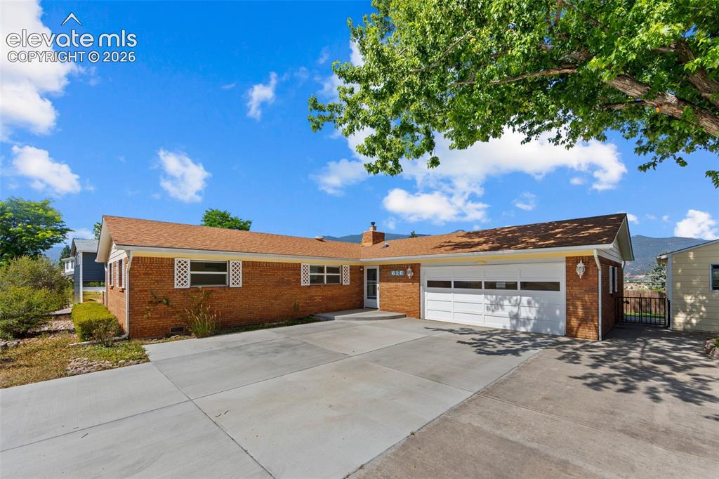 626 Pioneer Lane Colorado Springs CO 80904