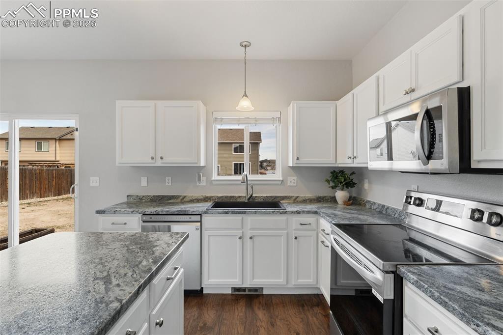 7935 Superior Hill Place Colorado Springs CO 80908