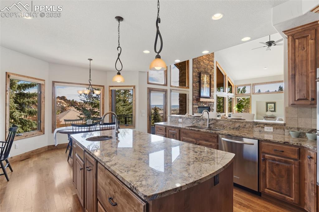 7925 Sawback Trail Colorado Springs CO 80919
