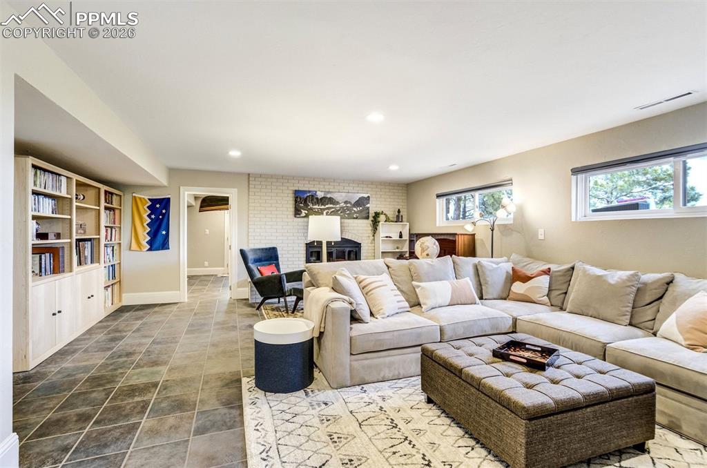 8 Midland Road Colorado Springs CO 80906