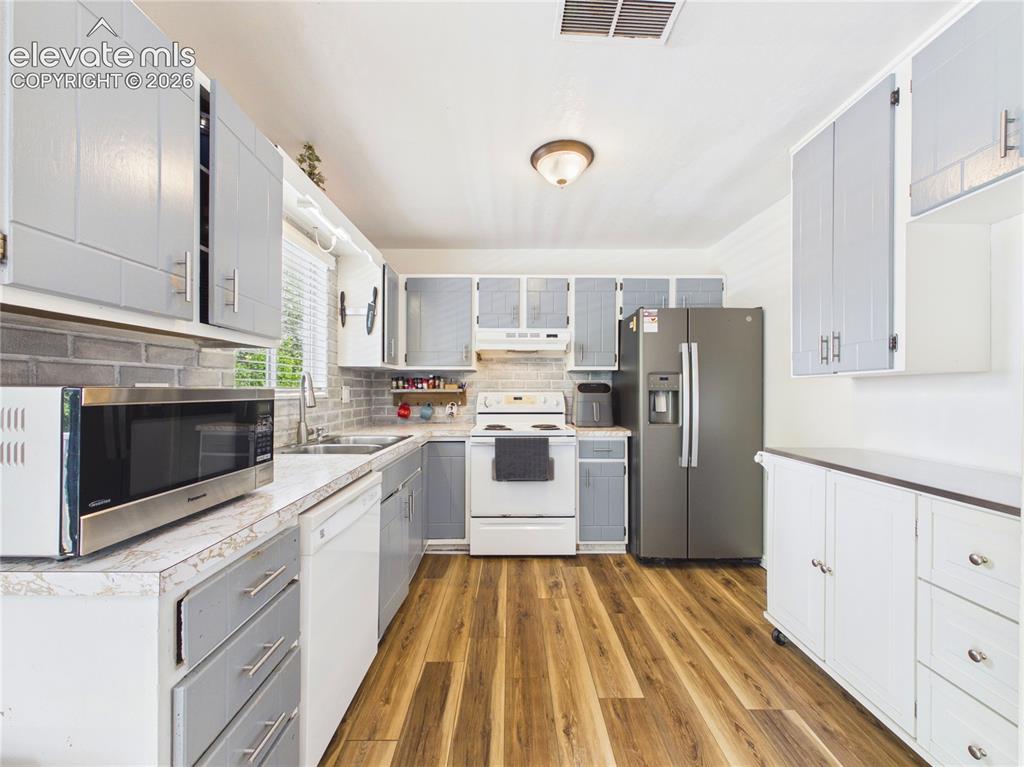 1256 20 1/2 Lane Pueblo CO 81006