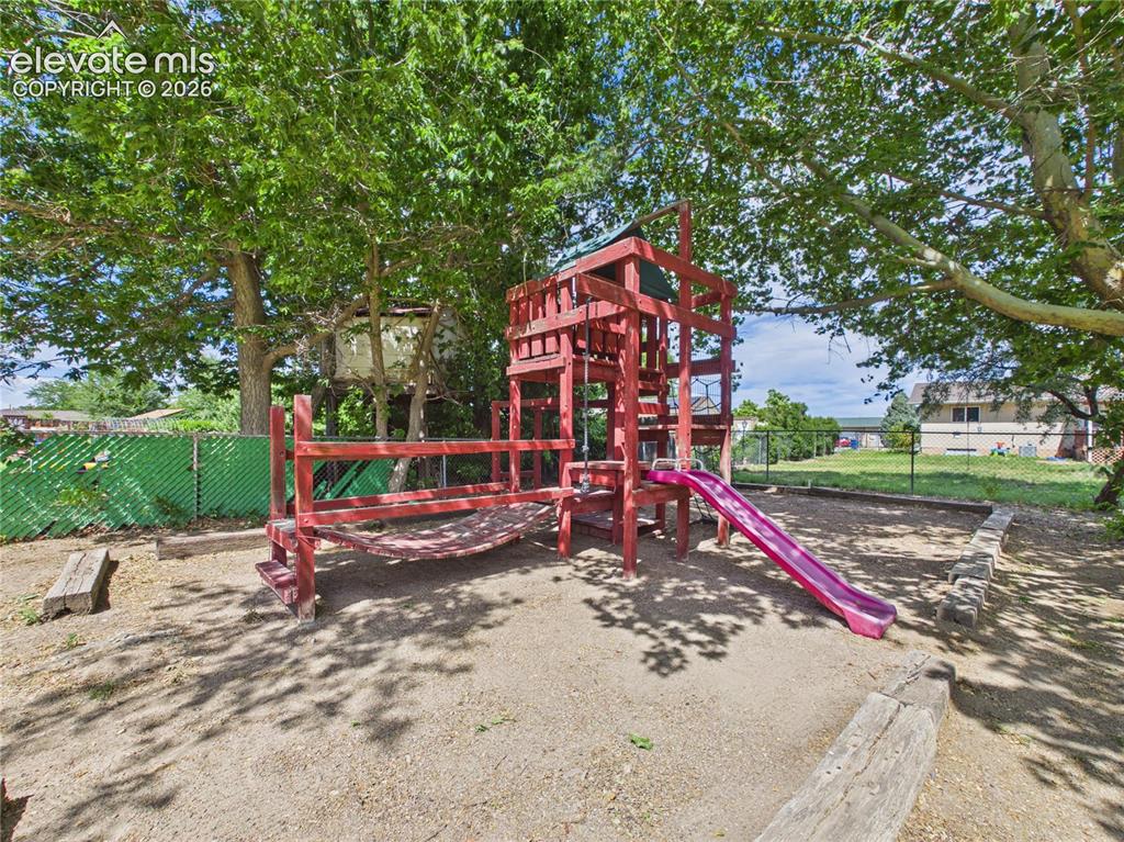 1256 20 1/2 Lane Pueblo CO 81006