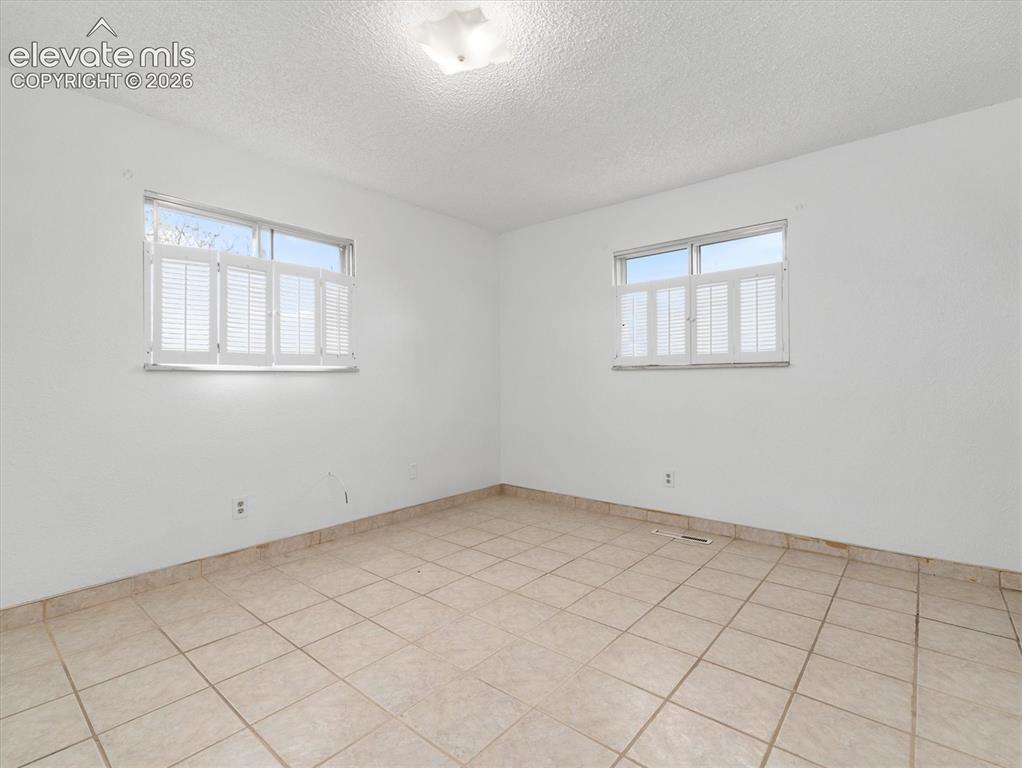 207 Autobee Lane Avondale CO 81022