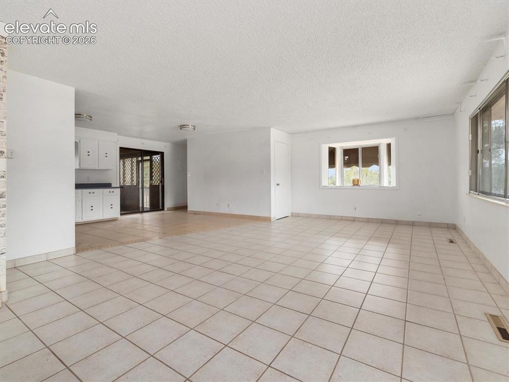 207 Autobee Lane Avondale CO 81022