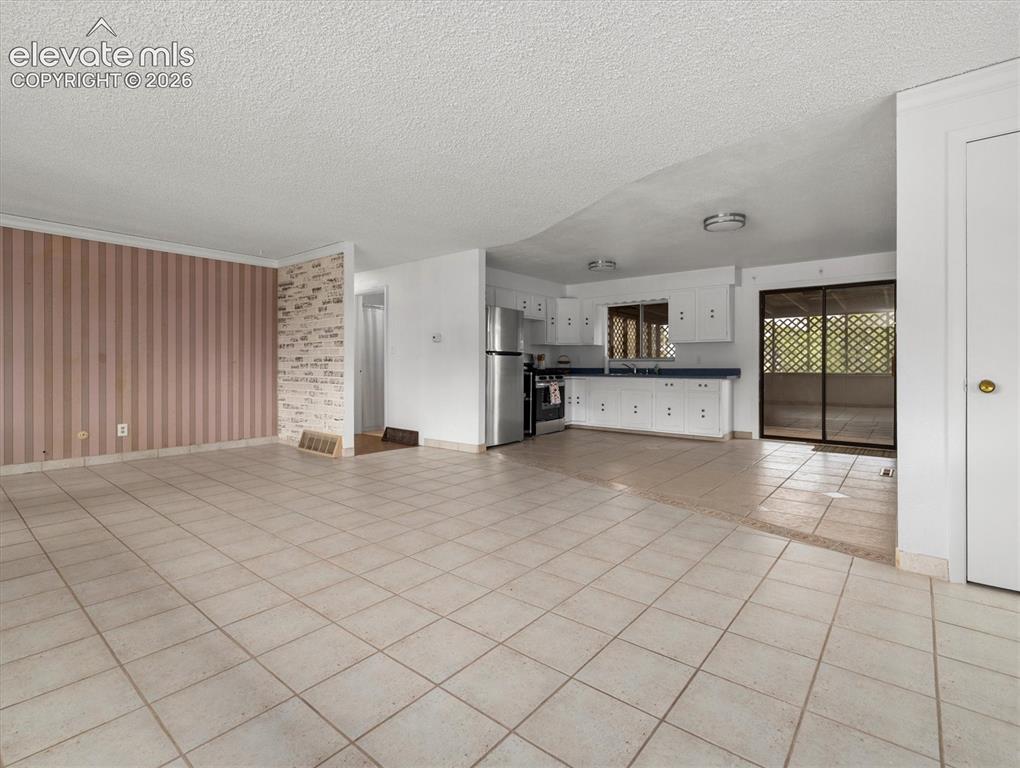 207 Autobee Lane Avondale CO 81022
