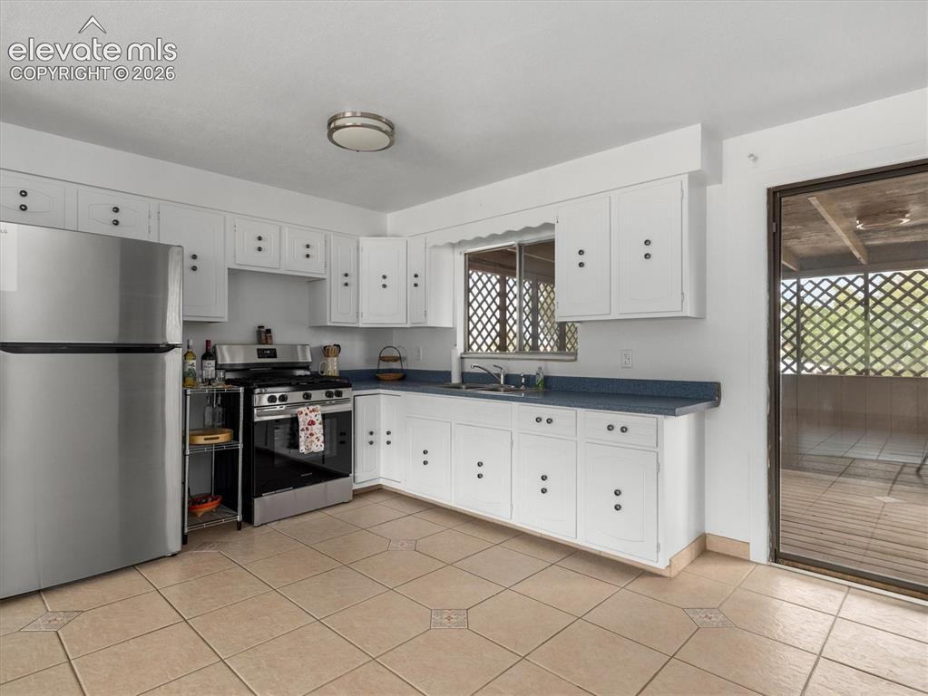 207 Autobee Lane Avondale CO 81022
